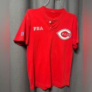 Super rad vintage Cincinnati Reds shirt jersey by Russell athletics